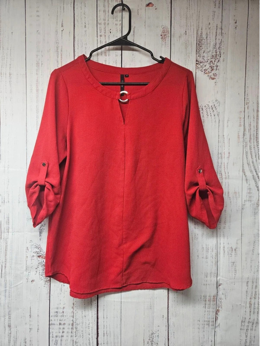 Cathy Women’s Medium Red Textured Blouse Roll Tab Sleeve O Ring Keyhole Top